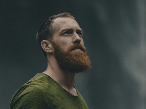 Nicht nur Muskeln zählen – warum echte Stärke bei Männern anders aussieht